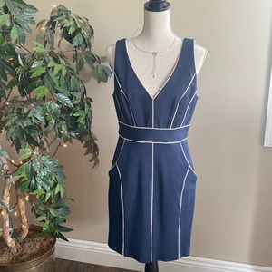 Trina Turk V-neck Lined Sleeveless Dress - Size 8